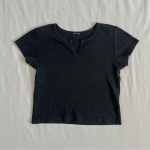 Brandy Melville Ashlyn Short Sleeve Top | Black Cropped Notched Tee Size OS